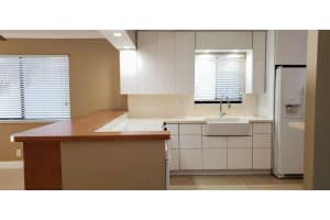 331 Lakeview Drive 206, Weston, Fl 33326, Weston