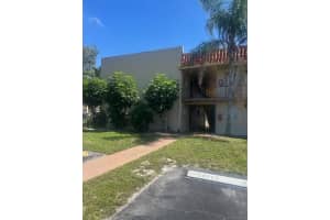 6054 Forest Hill Boulevard Apt 104, West Palm Beach, Fl 33415, West Palm Beach