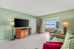 1118 Lake Terrace, Boynton Beach, FL 33426 - MLS#B26020977