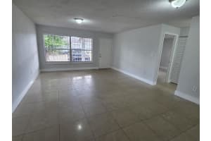 18050 41st Place, Miami Gardens, FL 33055 - MLS#B26020998