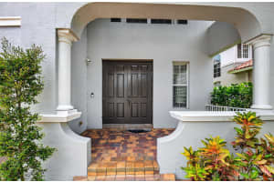 9917 Cobblestone Creek Drive, Boynton Beach, FL 33472 - MLS#B26021010