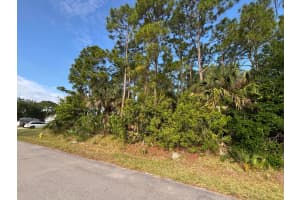 556 Burlington Ave Avenue, Palm Bay, FL 32907 - MLS#B26021015