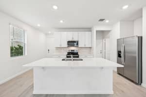 608 Salisbury Circle, Fort Pierce, FL 34982 - MLS#B26021042