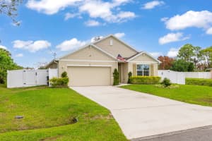 502 Kingston Street, Port Saint Lucie, FL 34983 - MLS#B26021069