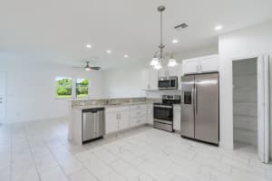 696 Waters Edge Lane, Port St Lucie, FL 34983 - MLS#B26021087