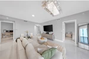 488 18th Street, Miami, FL 33132 - MLS#B26021112