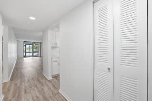 4725 Lucerne Lakes Blvd Boulevard, Lake Worth, FL 33467 - MLS#B26021113
