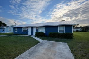 5010 Killarney Avenue, Fort Pierce, FL 34951 - MLS#B26021166