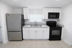 5010 Killarney Avenue, Fort Pierce, FL 34951 - MLS#B26021166
