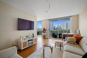 1688 West Avenue, Miami Beach, FL 33139 - MLS#B26021195