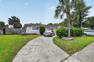 1660 40th Street, West Palm Beach, FL 33407 - MLS#B26021211