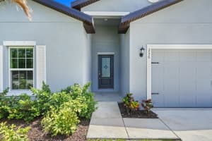 256 Grove Avenue, Port Saint Lucie, FL 34983 - MLS#B26021238