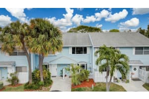 2555 15th Street, Pompano Beach, FL 33062 - MLS#B26021245