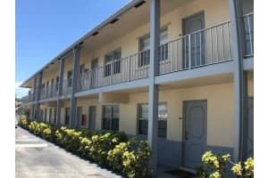 660 Glouchester Street, Boca Raton, FL 33487 - MLS#B26021288
