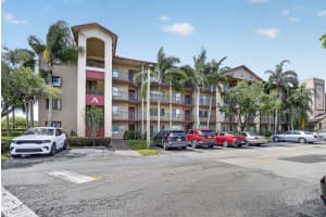 13700 11th Street, Pembroke Pines, FL 33027 - MLS#B26021375