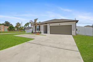 1781 Del Rio Boulevard, Port St Lucie, FL 34953 - MLS#B26021389