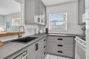 492 W Tilford W, Deerfield Beach, FL 33442, Deerfield Beach, FL 33442 - MLS#B26021398