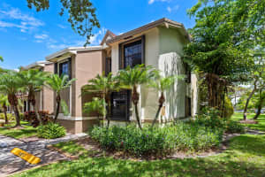 243 City View Drive, Fort Lauderdale, FL 33311 - MLS#B26021441