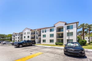 118 Villa Circle, Boynton Beach, FL 33435 - MLS#B26021485