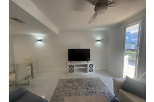 972 Jeffery Street, Boca Raton, FL 33487 - MLS#B26021534