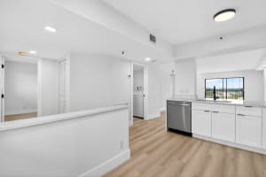 6866 Huntington Lane, Delray Beach, FL 33446 - MLS#B26021559