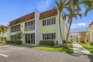 1315 Bayshore Drive, Fort Pierce, FL 34949 - MLS#B26021563