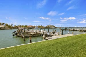 1315 Bayshore Drive, Fort Pierce, FL 34949 - MLS#B26021563