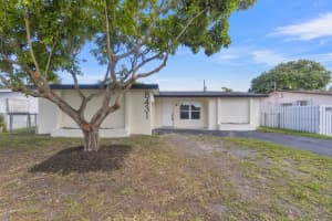 8431 27th Place, Sunrise, FL 33322 - MLS#B26021689