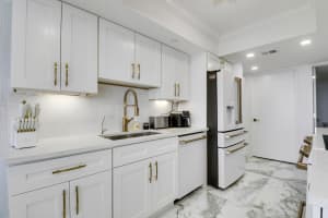 5280 Ocean Drive, Riviera Beach, FL 33404 - MLS#B26021696