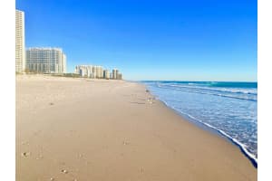 4100 Ocean Drive, Singer Island, FL 33404 - MLS#B26021718