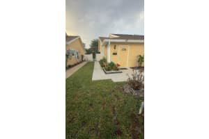 1570 Royal Forest Court, West Palm Beach, FL 33406 - MLS#B26021740