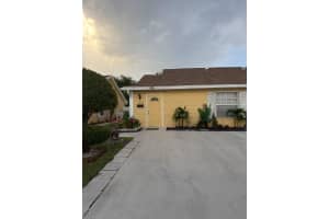 1570 Royal Forest Court, West Palm Beach, FL 33406 - MLS#B26021740