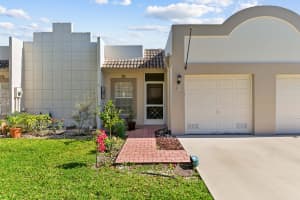 9244 Flynn Circle, Boca Raton, FL 33496 - MLS#B26021752