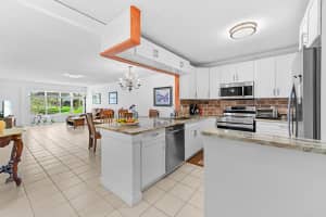 9244 Flynn Circle, Boca Raton, FL 33496 - MLS#B26021752