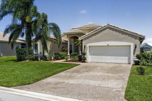 376 Shoreview Drive, Port Saint Lucie, FL 34986 - MLS#B26021785
