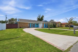 814 Celtic Avenue, Port Saint Lucie, FL 34983 - MLS#B26021799