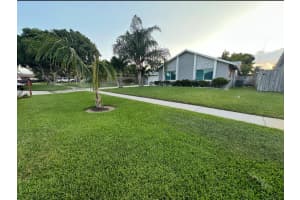 605 Toxaway Drive, West Palm Beach, FL 33413 - MLS#B26021803