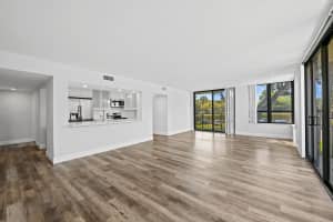 799 Jeffery Street, Boca Raton, FL 33487 - MLS#B26021811