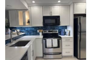 401 Ocean Bluffs Boulevard, Jupiter, FL 33477 - MLS#B26021893