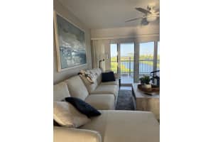 401 Ocean Bluffs Boulevard, Jupiter, FL 33477 - MLS#B26021893