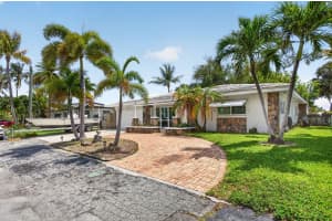 420 14th Avenue, Pompano Beach, FL 33060 - MLS#B26021913
