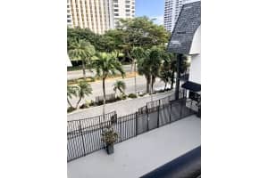 4013 Ocean Drive, Lauderdale By The Sea, FL 33308 - MLS#B26021963
