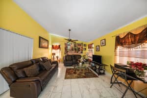 4255 Willow Pond Circle, West Palm Beach, FL 33417 - MLS#B26021964