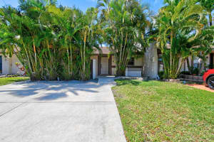4 Knightsbridge Lane, Boynton Beach, FL 33426 - MLS#B26022005