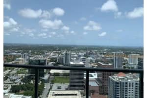 100 Las Olas Boulevard, Fort Lauderdale, FL 33301 - MLS#B26022009