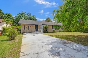 2886 Floral Road, Lake Worth, FL 33462 - MLS#B26022044