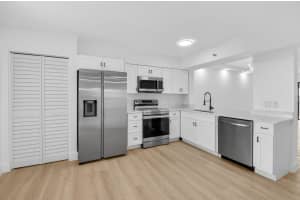 14475 Strathmore Lane, Delray Beach, FL 33446 - MLS#B26022158