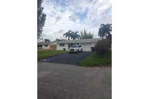 2120 57th Way, Hollywood, FL 33021 - MLS#B26022176