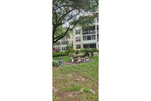 2600 49th Avenue, Lauderdale Lakes, FL 33313 - MLS#B26022177