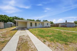 215 Airoso Boulevard, Port Saint Lucie, FL 34983 - MLS#B26022196